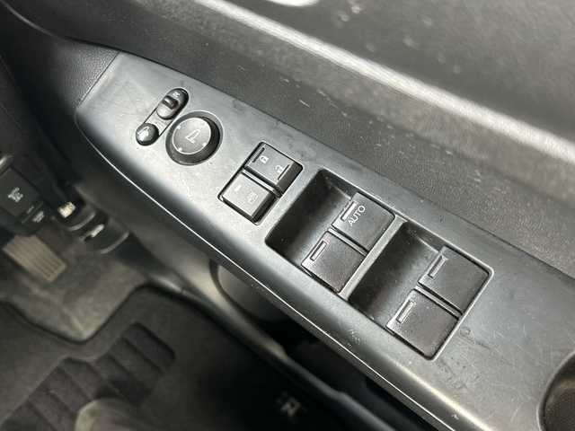 ホンダ Ｎ ＢＯＸ G SSパッケージ 千葉県 2017(平29)年 8.9万km プレミアムアイボリーP ナビＶＸＭ－１７４ＶＦＸｉ　バックカメラ　両側パワースライドドア　ＣＴＢＡ　ビルトインＥＴＣ　ドラレコ　ＵＳＢ　シートバックテーブル　ＨＩＤ　オートライト　フロアマット　ドアバイザー　スマートキー/ワンオーナー/両側パワースライドドア/純正オプションモデューロ14インチアルミ/純正ディーラーナビ/バックカメラ/フルセグTV/Bluetooth/シートヒーター（運転席・助手席）/HIDヘッドライト/オートライト/ビルトインETC/新車保証書/取扱説明書/スペアキー