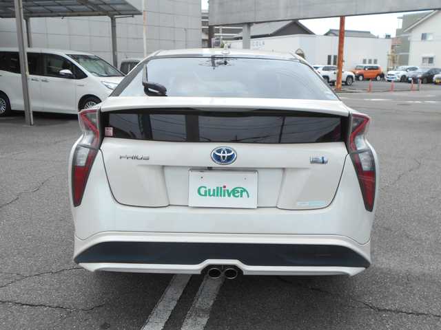 トヨタ プリウス S ツーリングセレクション 愛知県 2016(平28)年 4.8万km ホワイトパールクリスタルシャイン TRDエアロ&マフラー/TOM’S17インチアルミ/トヨタセーフティセンス/PCSAHBLDA/レーダークルーズ/純正9インチSDナビ・DVD/Bluetooth/フルセグテレビ/バックカメラ/ビルトインETC/ドライブレコーダー/F席シートヒーター/スマートキー２個/プッシュスタート