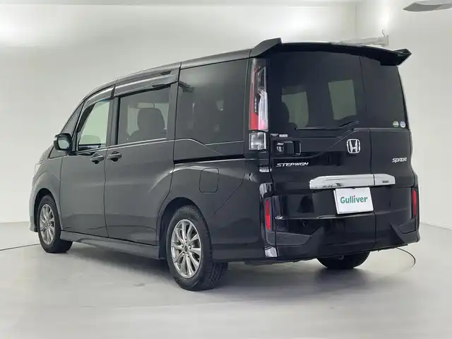 ホンダ ステップワゴン スパーダ ホンダセンシング 福井県 2018(平30)年 5.7万km プレミアムスパークルブラックパール 純正ナビ【VXM-185VFi】/CD/DVD/フルセグTV/Bluetooth/USB/AM/FM/バックカメラ /ETC/HONDA SENSING/両側パワースライドドア /プッシュスタート/スマートキー/クルーズコントロース/革巻きステアリング/ステアリングリモコン/ステアリングチルド機構/LED/オートライト /オートマチックハイビーム/サイドバイザー
