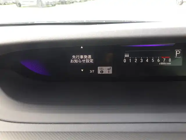 ホンダ ステップワゴン スパーダ ホンダセンシング 千葉県 2018(平30)年 5.7万km プレミアムスパークルブラックパール ホンダセンシング/・衝突軽減ブレーキ（CMBS）/・車線維持支援システム（LKAS）/・アダプティブクルーズコントロール（ACC）/・後方誤発進抑制機能/・誤発進抑制機能/両側パワースライドドア/純正メモリーナビ/地デジTV/【DVD/CD再生機能　Bluetooth接続】/バックカメラ/フリップダウンモニター/革巻きステアリング/ステアリングスイッチ/ETC/LEDヘッドライト/フォグライト/ウインカーミラー/スマートキー
