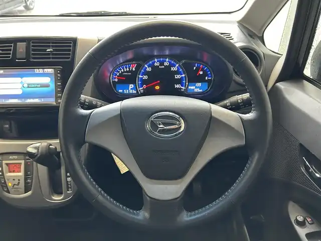 ダイハツ ムーヴ カスタム X LTD 滋賀県 2013(平25)年 5.4万km ブラックマイカメタリック ガソリン/2WD(FF)/CVT/純正ナビ/(FM/AM/CD/ワンセグ/AUX/USB)/バックカメラ/ブレーキアシスト	/電動格納ミラー/アイドリングストップ/革巻きステアリング/オートライト/LEDヘッドライト/フロントフォグ/フルオートエアコン/純正フロアマット/スマートキー/ドアバイザー