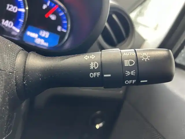 ダイハツ ムーヴ カスタム X LTD 滋賀県 2013(平25)年 5.4万km ブラックマイカメタリック ガソリン/2WD(FF)/CVT/純正ナビ/(FM/AM/CD/ワンセグ/AUX/USB)/バックカメラ/ブレーキアシスト	/電動格納ミラー/アイドリングストップ/革巻きステアリング/オートライト/LEDヘッドライト/フロントフォグ/フルオートエアコン/純正フロアマット/スマートキー/ドアバイザー