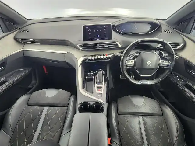 プジョー ５００８ GT ブルーHDi 愛知県 2019(平31)年 9.2万km 白 ワンオーナー/ディーゼルターボ/パノラミックサンルーフ/パークアシスト/アクティブセーフティブレーキ/レーンキープアシスト/アクティブブラインドスポットモニター/アクティブクルーズコントロール/ドライバーアテンションアラート/アドバンスドグリップコントロール/純正8インチディスプレイ/　　・Bluetooth/Applecarplay/androidauto/フロントカメラ/サイドカメラ（左側）/バックカメラ/ドライブレコーダー/ETC/革巻きステアリング/ステアリングリモコン/パドルシフト/ハーフレザーシート/パワーシート/シートポジションメモリ機能/シートヒーター/パワーバックドア/ルーフレール/純正LEDヘッドライト/フォグランプ/純正18インチアルミホイール/取扱説明書/保証書/スペアキー