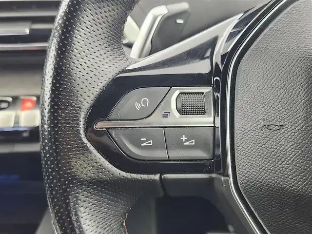 プジョー ５００８ GT ブルーHDi 愛知県 2019(平31)年 9.2万km 白 ワンオーナー/ディーゼルターボ/パノラミックサンルーフ/パークアシスト/アクティブセーフティブレーキ/レーンキープアシスト/アクティブブラインドスポットモニター/アクティブクルーズコントロール/ドライバーアテンションアラート/アドバンスドグリップコントロール/純正8インチディスプレイ/　　・Bluetooth/Applecarplay/androidauto/フロントカメラ/サイドカメラ（左側）/バックカメラ/ドライブレコーダー/ETC/革巻きステアリング/ステアリングリモコン/パドルシフト/ハーフレザーシート/パワーシート/シートポジションメモリ機能/シートヒーター/パワーバックドア/ルーフレール/純正LEDヘッドライト/フォグランプ/純正18インチアルミホイール/取扱説明書/保証書/スペアキー