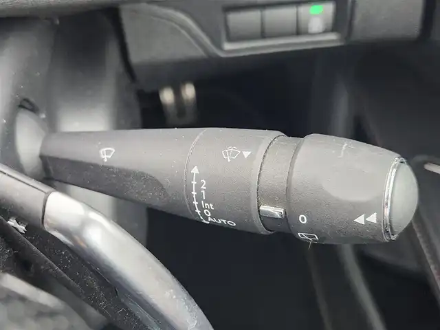 プジョー ５００８ GT ブルーHDi 愛知県 2019(平31)年 9.2万km 白 ワンオーナー/ディーゼルターボ/パノラミックサンルーフ/パークアシスト/アクティブセーフティブレーキ/レーンキープアシスト/アクティブブラインドスポットモニター/アクティブクルーズコントロール/ドライバーアテンションアラート/アドバンスドグリップコントロール/純正8インチディスプレイ/　　・Bluetooth/Applecarplay/androidauto/フロントカメラ/サイドカメラ（左側）/バックカメラ/ドライブレコーダー/ETC/革巻きステアリング/ステアリングリモコン/パドルシフト/ハーフレザーシート/パワーシート/シートポジションメモリ機能/シートヒーター/パワーバックドア/ルーフレール/純正LEDヘッドライト/フォグランプ/純正18インチアルミホイール/取扱説明書/保証書/スペアキー