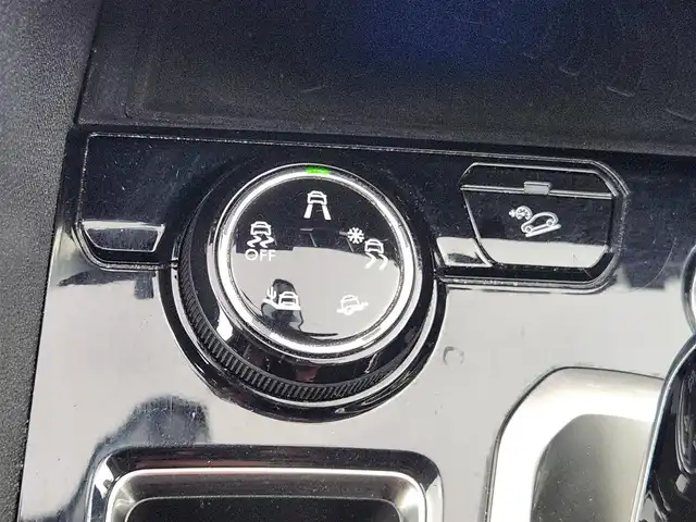 プジョー ５００８ GT ブルーHDi 愛知県 2019(平31)年 9.2万km 白 ワンオーナー/ディーゼルターボ/パノラミックサンルーフ/パークアシスト/アクティブセーフティブレーキ/レーンキープアシスト/アクティブブラインドスポットモニター/アクティブクルーズコントロール/ドライバーアテンションアラート/アドバンスドグリップコントロール/純正8インチディスプレイ/　　・Bluetooth/Applecarplay/androidauto/フロントカメラ/サイドカメラ（左側）/バックカメラ/ドライブレコーダー/ETC/革巻きステアリング/ステアリングリモコン/パドルシフト/ハーフレザーシート/パワーシート/シートポジションメモリ機能/シートヒーター/パワーバックドア/ルーフレール/純正LEDヘッドライト/フォグランプ/純正18インチアルミホイール/取扱説明書/保証書/スペアキー