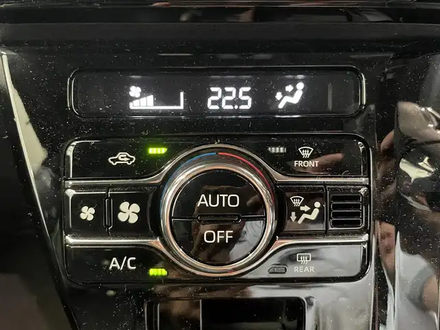 ダイハツ タント カスタム RS 鹿児島県 2024(令6)年 1.5万km クロムグレーメタリック 禁煙車/社外ナビ（Bluetooth/フルセグTV/CD・DVD）/バックカメラ/ハーフレザーシート/両側パワースライドドア/スマートアシスト/電動パーキングブレーキ/オートブレーキホールド/ＥＴＣ/電格ミラー/フォグランプ/ＬＥＤヘッドライト/オートライト/オートマチックハイビーム/本革巻きステアリング/ドアバイザー/純正１５インチアルミホイール/スマートキー/プッシュスタート