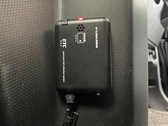 ダイハツ タント カスタム RS 鹿児島県 2024(令6)年 1.5万km クロムグレーメタリック 禁煙車/社外ナビ（Bluetooth/フルセグTV/CD・DVD）/バックカメラ/ハーフレザーシート/両側パワースライドドア/スマートアシスト/電動パーキングブレーキ/オートブレーキホールド/ＥＴＣ/電格ミラー/フォグランプ/ＬＥＤヘッドライト/オートライト/オートマチックハイビーム/本革巻きステアリング/ドアバイザー/純正１５インチアルミホイール/スマートキー/プッシュスタート