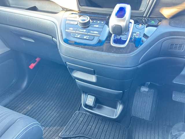 ホンダ フリード ハイブリット G ホンダセンシング 山梨県 2019(令1)年 6.2万km プレミアムスパークルブラックパール 純正ナビ　/４ＷＤ　/両側パワースライドドア　/フルセグ　/クルーズコントロール　/バックカメラ　/前方ドライブレコーダー　/ハーフレザーシート　/前席両側シートヒーター　/アクティブコーナリングライト