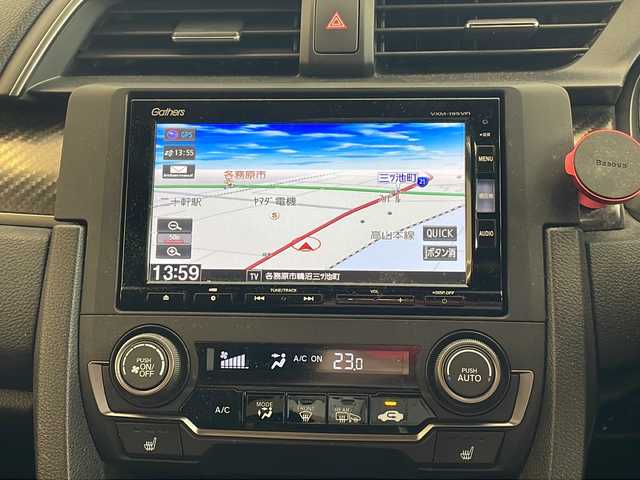 ホンダ シビック ハッチバック ホンダセンシング 岐阜県 2019(令1)年 8.9万km ルナシルバーM ワンオーナー/ホンダセンシング/純正SDナビ/フルセグTV/Bluetooth/バックカメラ/レカロシート/前席シートヒーター/アイドリングストップ/トノカバー/電子パーキングブレーキ/オートホールド/スマートキー/プッシュスタート/保証書/取扱説明書/スペアキー