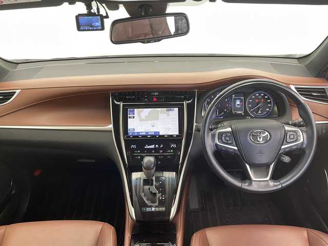 トヨタ ハリアー プレミアム 愛知県 2019(令1)年 3.5万km ホワイトパールクリスタルシャイン 衝突軽減システム/純正９型SDナビ/三眼LEDヘッドライト/レーダークルーズコントロール/フルセグ/CD/DVD/Bluetooth/バックカメラ/電動リアゲート/コーナーセンサー/純正アルミホイール/パワーシート/ドライブレコーダー/ETC/ステアリングスイッチ/スマートキー/プッシュスタート