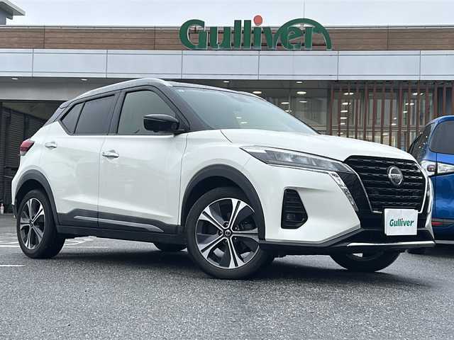 日産 キックス X 沖縄県 2021(令3)年 5.4万km ブリリアントホワイトパール/ピュアブラック 2トーン 純正ナビ・TV・Bluetooth・CD・DVD/全方位カメラ/プロパイロット/ETC/インテリジェントミラー/ドライブレコーダー/コーナーセンサー/衝突軽減システム/オートライト/レーンキープアシスト/衝突軽減システム/純正アルミ/LEDヘッドライト/ブレーキホールド/ステアリングスイッチ/ウィンカードアミラー/革巻きステアリング