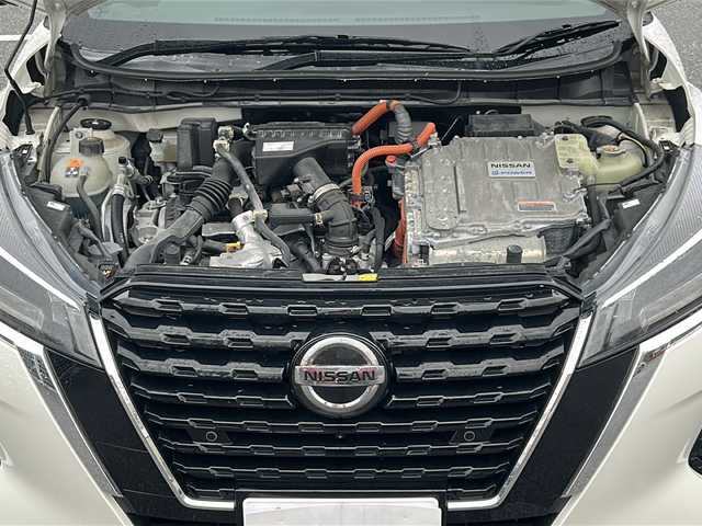 日産 キックス X 沖縄県 2021(令3)年 5.4万km ブリリアントホワイトパール/ピュアブラック 2トーン 純正ナビ・TV・Bluetooth・CD・DVD/全方位カメラ/プロパイロット/ETC/インテリジェントミラー/ドライブレコーダー/コーナーセンサー/衝突軽減システム/オートライト/レーンキープアシスト/衝突軽減システム/純正アルミ/LEDヘッドライト/ブレーキホールド/ステアリングスイッチ/ウィンカードアミラー/革巻きステアリング