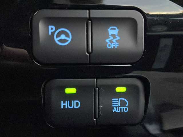 トヨタ プリウス A 岩手県 2016(平28)年 14.6万km グレーメタリック ４ＷＤ　寒冷地仕様　ＳＤナビ　ＢＴ　ＣＤ　ＤＶＤ　バックＣ　オートＬＥＤライト　オートマチックハイビーム　ビルトインＥＴＣ　パーキングアシスト　クルーズコントロール　前後コーナーセンサー　スマートキー