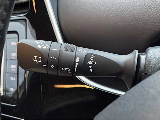 トヨタ プリウス A 岩手県 2016(平28)年 14.6万km グレーメタリック ４ＷＤ　寒冷地仕様　ＳＤナビ　ＢＴ　ＣＤ　ＤＶＤ　バックＣ　オートＬＥＤライト　オートマチックハイビーム　ビルトインＥＴＣ　パーキングアシスト　クルーズコントロール　前後コーナーセンサー　スマートキー