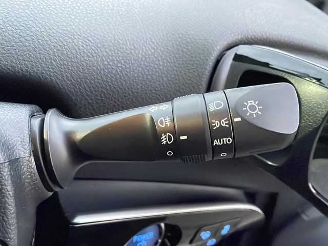 トヨタ プリウス A 岩手県 2016(平28)年 14.6万km グレーメタリック ４ＷＤ　寒冷地仕様　ＳＤナビ　ＢＴ　ＣＤ　ＤＶＤ　バックＣ　オートＬＥＤライト　オートマチックハイビーム　ビルトインＥＴＣ　パーキングアシスト　クルーズコントロール　前後コーナーセンサー　スマートキー