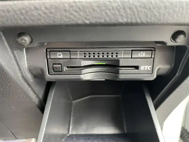 トヨタ ヴェルファイア 2．4Z Gエディション 長崎県 2013(平25)年 9.6万km パール 純正メモリナビ/CD/DVD/BT/フルセグTV/バックカメラ/純正フリップダウンモニター/両側パワースライドドア/クルーズコントロール/革調シートカバー/前席パワーシート/D席メモリーシート/モデリスタエアロ/パワーバックドア/ドライブレコーダー前後/社外レーダー/室内灯LEDヘッドライト/LEDヘッドライト/純正AW積み込み