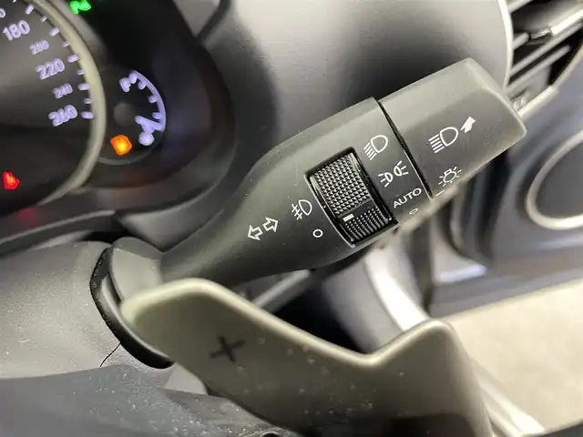 レクサス ＮＸ 300h 富山県 2018(平30)年 4.8万km ソニックチタニウム 純正10.3インチナビ/（AM/FM/CD/DVD/SD/AUX/USB/BT）/フルセグTV/パノラミックビューモニター/衝突被害軽減ブレーキ/アダプティブクルーズコントロール/レーンキープアシスト/ブラインドスポットモニター/オートマチックハイビーム/LEDヘッドライト/クリアランスソナー/電動リアゲート/前席パワーシート/ビルトインETC2.0/ドライブレコーダー/パドルシフト/ステアリングリモコン/スマートキー×２/プッシュスタート/アイドリングストップ/純正フロアマット/取扱説明書/保証書