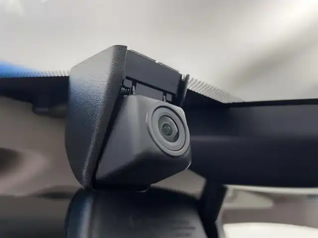 レクサス ＮＸ 300h 富山県 2018(平30)年 4.8万km ソニックチタニウム 純正10.3インチナビ/（AM/FM/CD/DVD/SD/AUX/USB/BT）/フルセグTV/パノラミックビューモニター/衝突被害軽減ブレーキ/アダプティブクルーズコントロール/レーンキープアシスト/ブラインドスポットモニター/オートマチックハイビーム/LEDヘッドライト/クリアランスソナー/電動リアゲート/前席パワーシート/ビルトインETC2.0/ドライブレコーダー/パドルシフト/ステアリングリモコン/スマートキー×２/プッシュスタート/アイドリングストップ/純正フロアマット/取扱説明書/保証書