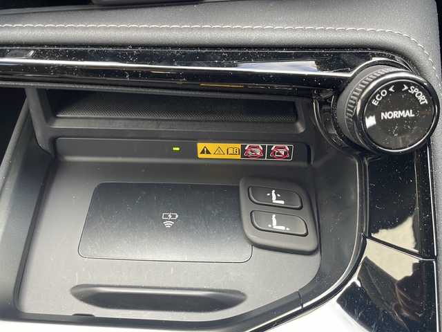 レクサス ＮＸ 350h バージョンL 兵庫県 2023(令5)年 1.3万km ソニッククォーツ ワンオーナー/保証書・取説・有/純正メモリーナビ・フルセグ・BT・FM・AM/バックカメラ/全周囲カメラ/ETC2.0/追尾機能付きクルーズコントロール/車線逸脱防止支援システム/衝突被害軽減ブレーキ/パーキングアシストブレーキ/クリアランスソナー/リアカメラディクション/ブラインドスポットミラー/プロアクティブドライビングサポート/パーキングアシスト/ブレーキホールド/電動パーキングブレーキ/パドルシフト/ヘッドアップディスプレイ/パワーバックドア/オートハイビーム/ワイヤレス充電/モデリスタエアロ/プッシュスタート/スマートキー×2/カードキー×1/社外フロアマット