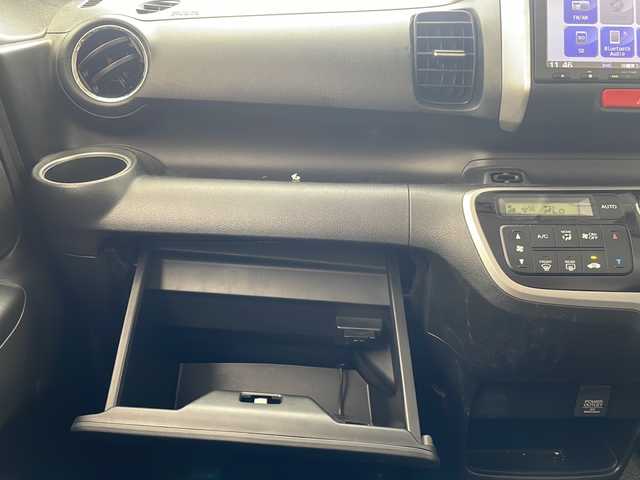 ホンダ Ｎ ＢＯＸ G ターボ SSパッケージ 沖縄県 2014(平26)年 4.3万km スマートブラック 純正ナビ(VXM-145VSi)/（TV　DVD　Bluetooth接続）/バックカメラ/クルーズコントロール/両側パワースライドドア/スマートキー/プッシュスタート/パドルシフト/ステアリングスイッチ/純正フロアマット/純正14インチアルミホイール/オートライト/ドアバイザー/電動格納ウインカーミラー