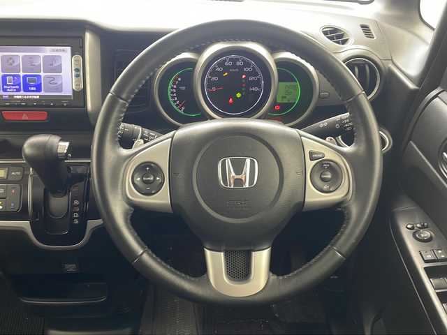 ホンダ Ｎ ＢＯＸ G ターボ SSパッケージ 沖縄県 2014(平26)年 4.3万km スマートブラック 純正ナビ(VXM-145VSi)/（TV　DVD　Bluetooth接続）/バックカメラ/クルーズコントロール/両側パワースライドドア/スマートキー/プッシュスタート/パドルシフト/ステアリングスイッチ/純正フロアマット/純正14インチアルミホイール/オートライト/ドアバイザー/電動格納ウインカーミラー