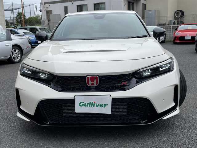 ホンダ シビック タイプR 神奈川県 2023(令5)年 0.7万km チャンピオンシップホワイト ワンオーナー/純正メモリーナビ・地デジTV/純正USB/BT再生/バックモニター/ビルトインETC2.0/純正19インチAW/ブレンボブレーキ/LEDライト/ホンダセンシング/レーダークルーズコントロール/PCS/LKA/BSM/コーナーセンサー/プッシュスタート/スマートキー×2/保証書・取説あり