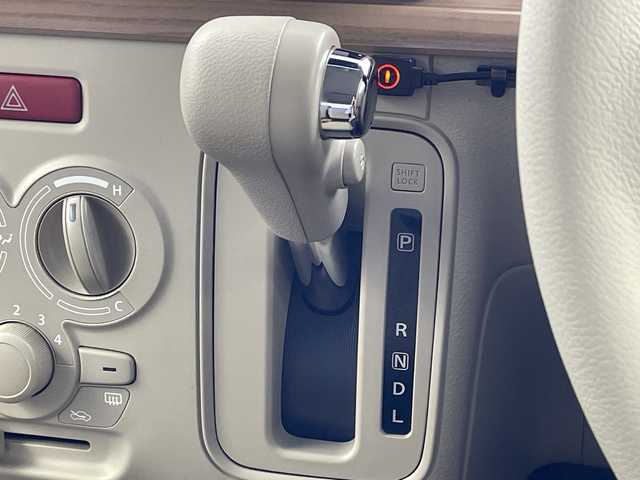 スズキ ラパン S 岐阜県 2020(令2)年 6.3万km シフォンアイボリーメタリック 社外8インチSDナビ（MDV-S707L)/フルセグ/BT/USB/DVD/全方位モニター/ビルトインETC/スズキセーフティサポート/デュアルセンサーブレーキ/車線逸脱警報機能/コーナーセンサー/運転席シートヒーター/アイドリングストップ/LEDオートライト/サイドバイザー/純正フロアマット/スマートキー