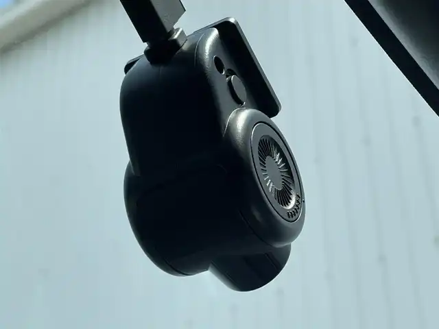 ダイハツ ロッキー G 滋賀県 2020(令2)年 3.8万km ブラックマイカメタリック/コンパーノレッド 純正9型ナビ　/・フルセグTV/・CD/・DVD/・Bluetooth/・USB/・HDMI/・バックカメラ/ドラレコ/ETC/次世代スマートアシスト/・衝突被害軽減システム/・車線逸脱警報抑制機能/・レーダークルーズコントロール/・誤発進抑制機能/・ふらつき警報/・先行車発進お知らせ機能/・進入禁止標識認識機能/・オートハイビーム/・サイドビューランプ/シートヒーター/コーナーセンサー/オートライト/フォグランプ/電格ウィンカーミラー