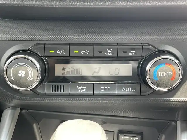 ダイハツ ロッキー G 滋賀県 2020(令2)年 3.8万km ブラックマイカメタリック/コンパーノレッド 純正9型ナビ　/・フルセグTV/・CD/・DVD/・Bluetooth/・USB/・HDMI/・バックカメラ/ドラレコ/ETC/次世代スマートアシスト/・衝突被害軽減システム/・車線逸脱警報抑制機能/・レーダークルーズコントロール/・誤発進抑制機能/・ふらつき警報/・先行車発進お知らせ機能/・進入禁止標識認識機能/・オートハイビーム/・サイドビューランプ/シートヒーター/コーナーセンサー/オートライト/フォグランプ/電格ウィンカーミラー