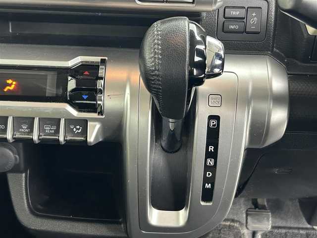 スズキ クロスビー HYBRID MZ 道央・札幌 2018(平30)年 9.4万km ピュアホワイトP ・4WD/・社外メモリナビ　/・DVD再生機能/・フルセグTV/・レーンキープアシスト/・オートマチックハイビーム/・パドルシフト/・ビルトインETC/・アイドリングストップ/・スマートキー/・社外キーレスエントリー/・クルーズコントロール/・CDチェンジャー/・USB入力端子/・スペアキー/・バックカメラ/・ABS/・横滑り防止装置/・コーナーセンサー（後）/・オートライト/・ダウンヒルアシストコントロール/・LED/・フロントフォグランプ/・ドアミラーウインカー/・ドアバイザー/・Rワイパー/・グリップコントロール/・スノーモード/スポーツモード