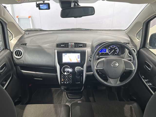 日産 デイズ ハイウェイスターX 岐阜県 2018(平30)年 2.8万km ブラック 社外ナビゲーション/Bluetooth/ワンセグ視聴/アラウンドビューモニター/エマージェンシーブレーキサポート/前後ドライブレコーダー/プッシュスタート/スマートキー/HIDヘッドライト/オートハイビーム/アイドリングストップ/オートライト/ETC/取扱説明書・記録簿