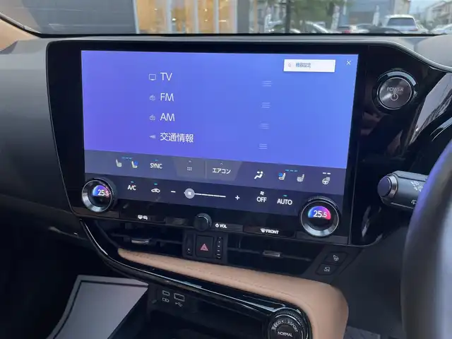 レクサス ＮＸ 350h バージョンL 埼玉県 2023(令5)年 0.8万km グラファイトブラックガラスフレーク ワンオーナー/ガラスムーンルーフ/衝突被害軽減ブレーキ/レーンキープアシスト/ブラウンレザーシート/エアシート＆シートヒーター/純正ナビ/・Miracast/BT/USB/ETC2.0/ヘッドアップディスプレイ/・フルセグテレビ/電動格納サードシート/プッシュスタート/LEDヘッドライト/オートヘッドライト/オートマチックハイビーム/ダウンヒルアシストコントロール