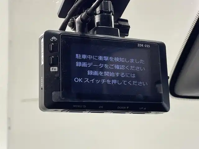日産 セレナ ハイウェイスター Sハイブリッド 愛知県 2014(平26)年 9.2万km ブリリアントホワイトパール 純正ナビ　/（Bluetooth/FM/AM/地デジ/SD)/アラウンドビューモニター　/衝突軽減ブレーキ　/前後ドライブレコーダー　/ビルトインＥＴＣ　/片側パワースライドドア　/コーナーセンサー　/後席サンシェード　/純正フロアマット　/アイドリングストップ/プッシュスタート/　　-スマートキー