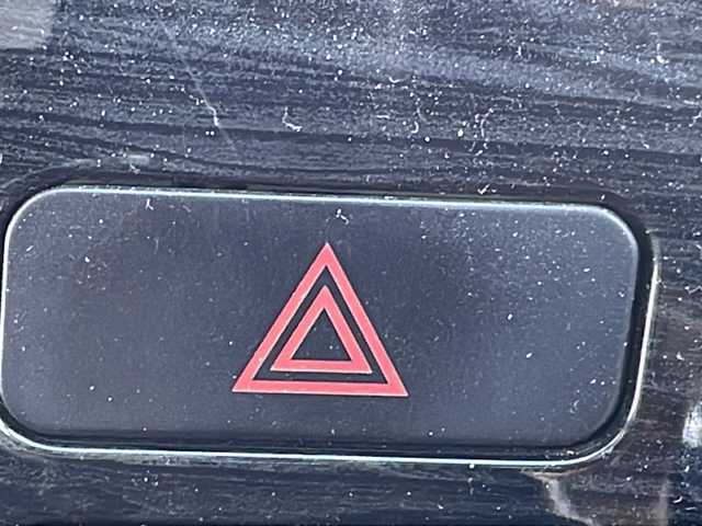 トヨタ アルファード Ｇ MS LTD 茨城県 2005(平17)年 14万km ホワイトパールマイカ 社外SDナビ(Bluetooth/バックカメラ/フルセグTV/CD/DVD)/サンルーフ/盗難防止装置/冷房WAC/スペアキー/3列シート/純正フロアマット/両側パワースライドドア/ETC