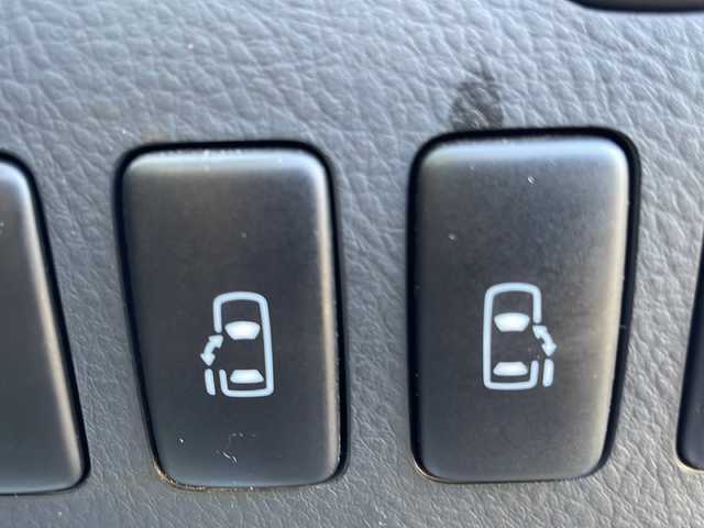 トヨタ アルファード Ｇ MS LTD 茨城県 2005(平17)年 14万km ホワイトパールマイカ 社外SDナビ(Bluetooth/バックカメラ/フルセグTV/CD/DVD)/サンルーフ/盗難防止装置/冷房WAC/スペアキー/3列シート/純正フロアマット/両側パワースライドドア/ETC