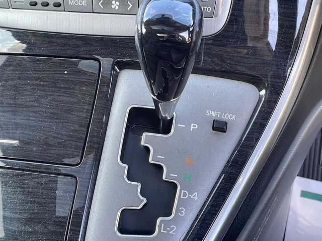 トヨタ アルファード Ｇ MS LTD 茨城県 2005(平17)年 14万km ホワイトパールマイカ 社外SDナビ(Bluetooth/バックカメラ/フルセグTV/CD/DVD)/サンルーフ/盗難防止装置/冷房WAC/スペアキー/3列シート/純正フロアマット/両側パワースライドドア/ETC