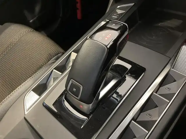 ＤＳオートモビル ＤＳ３ クロスバック ソーシック 熊本県 2021(令3)年 2.5万km BLANC PERLE NACRE ・スマートキー/・プッシュスタート/・アクティブセーフティブレーキ/・トラフィックサインインフォメーション/・ブラインドスポットモニター/・アダプティブライト/・パーキングセンサー/・クルーズコントロール(追従式)/・ハーフレザーシート/・純正メモリナビ/　【Bluetooth・USB・AppleCarPlay・AndroidAuto】/・フルセグTV/・バックカメラ/・ETC/・ドライブレコーダー（前方録画）/・ワイヤレス充電/・LEDヘッドランプ/・純正マット/・保証書/取説