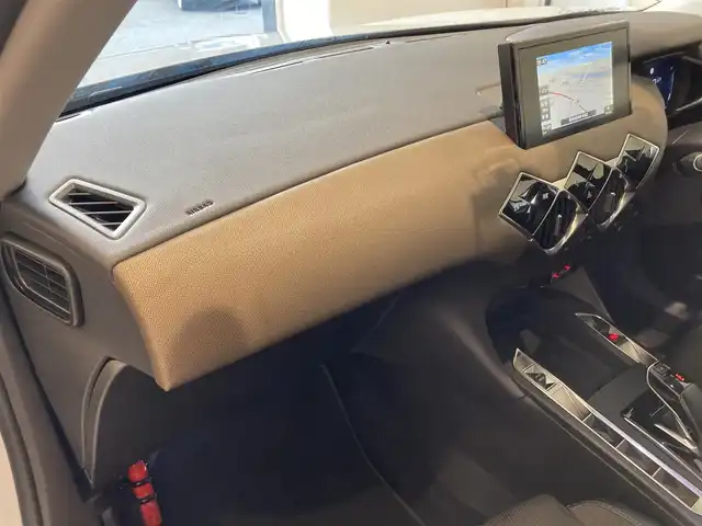 ＤＳオートモビル ＤＳ３ クロスバック ソーシック 熊本県 2021(令3)年 2.5万km BLANC PERLE NACRE ・スマートキー/・プッシュスタート/・アクティブセーフティブレーキ/・トラフィックサインインフォメーション/・ブラインドスポットモニター/・アダプティブライト/・パーキングセンサー/・クルーズコントロール(追従式)/・ハーフレザーシート/・純正メモリナビ/　【Bluetooth・USB・AppleCarPlay・AndroidAuto】/・フルセグTV/・バックカメラ/・ETC/・ドライブレコーダー（前方録画）/・ワイヤレス充電/・LEDヘッドランプ/・純正マット/・保証書/取説