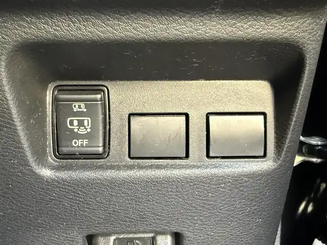 日産 ルークス HWS X プロパイロットED 大阪府 2021(令3)年 12万km ブラック (株)IDOMが運営する【じしゃロン東大阪店】の自社ローン専用車両になりますこちらは現金またはオートローンご利用時の価格です。自社ローンご希望の方は別途その旨お申付け下さい/プロパイロットエディション/　自動車専用道路で先行車両との車間距離を一定に/　保つようにハンドル操作を支援し、ドライバーの運転を/　サポートする、同一車線運転支援技術/純正9インチナビ/フルセグTV/Bluetooth/全方向位カメラ/レーダークルーズコントロール/エマージェンシーブレーキ/車線逸脱防止装置/クリアランスソナー/ビルトインETC/ドラレコ/両側パワースライドドア/LEDヘッドライト/LEDフォグライト/取説（車両・ナビ）