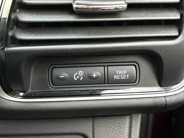 日産 セレナ ハイウェイスター 富山県 2016(平28)年 7.8万km マルーンレッド 2トーン ４WD/プロパイロット/純正12.1インチフリップダウンモニター/純正9インチSDナビゲーション/型式：MM516-D/【CD/DVD/SD/BT/AUX/フルセグTV】/アラウンドビューモニター/ビルトインETC/純正ドライブレコーダー前/両側パワースライドドア/パーキングアシスト/純正フロアマット/純正15インチAW/スマートキー