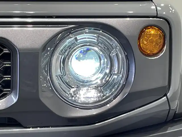 スズキ ジムニー シエラ JC 愛知県 2024(令6)年 0.3万km ミディアムグレー 社外８インチナビ/衝突軽減ブレーキ/シートヒーター/レーンキープアシスト/コーナーセンサー/クルーズコントロール/バックカメラ/ヘッドライトウォッシャー/ダウンヒアルアシスト/ＥＴＣ/ＬＥＤヘッドライト/純正フロアゴムマット/純正15インチアルミホイール/アイドリングストップ
