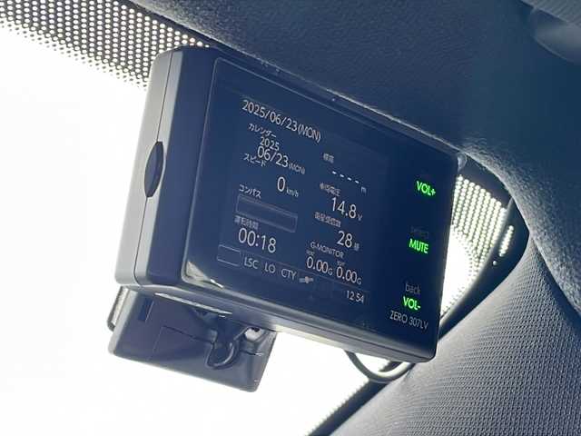 マツダ マツダ３ファストバック 15S ツーリング 三重県 2024(令6)年 1.4万km スノーフレイクホワイトパールマイカ 純正SDナビ(AM/FM/TV/BT)/フルセグTV/全周囲カメラ/BSM/マツダプロアクティブセーフティ/ワイヤレス充電器/レーダークルーズコントロール/コーナーセンサー/ビルトインETC/タイプC給電/電子パーキング/GPSレーダー/革巻きステアリング/オートハイビーム/電動格納ミラー/スペアキー/禁煙車