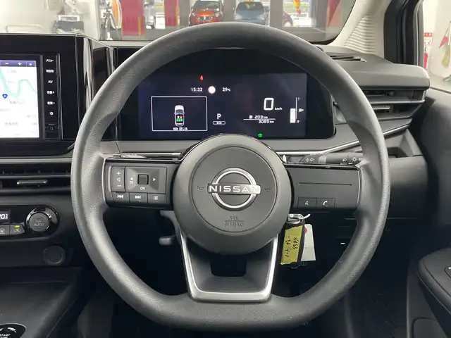 日産 ノート X 愛知県 2024(令6)年 0.3万km ダークメタルグレー 禁煙車/純正9インチナビ/（AM/FM/Bluetooth/フルセグTV)/バックカメラ/エマージェンシーブレーキ/車線逸脱警報システム/クリアランスソナー/ETC/前後ドライブレコーダー/スマートキー/スペアキー有/電子パーキング/プッシュスタート/フロアマット/横滑り防止装置/LEDヘッドライト