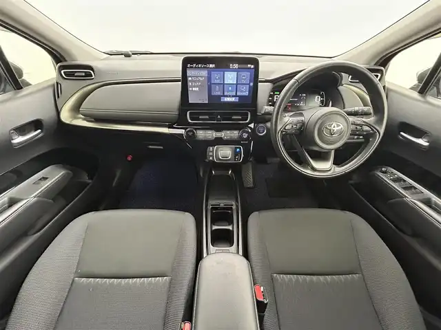 トヨタ アクア Z 岡山県 2022(令4)年 4.4万km シルバーM 純正10.5インチディスプレイオーディオ/【ナビ/フルセグTV/USB/Bluetooth/Carplay】/パノラミックビューモニター/ブラインドスポットモニター/レーダークルーズコントロール/ビルトインETC2.0/LEDヘッドライト/LEDフォグランプ/オートライト/オートハイビーム/100V電源/コーナーセンサー（前後）/純正ドライブレコーダー（前後）/レーンキープアシスト/ステアリングスイッチ/踏み間違い防止装置/シートリフター/アイドリングストップ/ドアバイザー/ウインカーミラー/スマートキー×2/取扱説明書