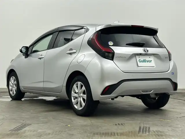 トヨタ アクア Z 岡山県 2022(令4)年 4.4万km シルバーM 純正10.5インチディスプレイオーディオ/【ナビ/フルセグTV/USB/Bluetooth/Carplay】/パノラミックビューモニター/ブラインドスポットモニター/レーダークルーズコントロール/ビルトインETC2.0/LEDヘッドライト/LEDフォグランプ/オートライト/オートハイビーム/100V電源/コーナーセンサー（前後）/純正ドライブレコーダー（前後）/レーンキープアシスト/ステアリングスイッチ/踏み間違い防止装置/シートリフター/アイドリングストップ/ドアバイザー/ウインカーミラー/スマートキー×2/取扱説明書
