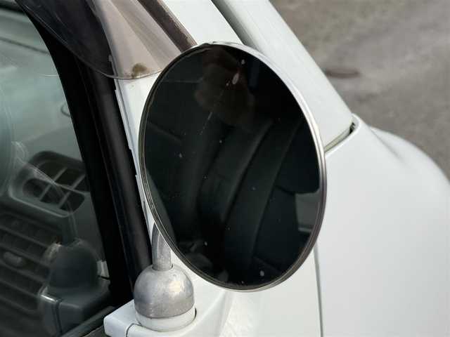 スズキ エブリイ PA 長崎県 2001(平13)年 5.1万km パール CD/AM.FM/全席シートカバー/VWバス仕様/パールホワイト全塗装/シガーソケット/ドアバイザー/普通車登録　構造変更済み