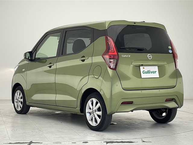 日産 デイズ X 沖縄県 2020(令2)年 4.7万km プレミアムオリーブメタリック 純正９インチナビ　MM319D-L/（ラジオ、ＣＤ、ＤＶＤ、Ｂｌｕｅｔｏｏｔｈ、フルセグＴＶ）　/プッシュスタート/スマートキー/純正フロアマット/ＡＡＣ/オートライト/衝突軽減ブレーキ/電動格納ミラー/純正シートカバー/前後コーナーセンサー/アイドリングストップ/レザー調シートカバー