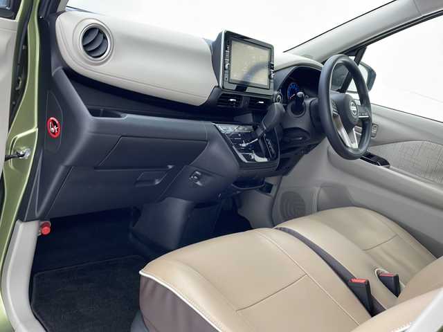 日産 デイズ X 沖縄県 2020(令2)年 4.7万km プレミアムオリーブメタリック 純正９インチナビ　MM319D-L/（ラジオ、ＣＤ、ＤＶＤ、Ｂｌｕｅｔｏｏｔｈ、フルセグＴＶ）　/プッシュスタート/スマートキー/純正フロアマット/ＡＡＣ/オートライト/衝突軽減ブレーキ/電動格納ミラー/純正シートカバー/前後コーナーセンサー/アイドリングストップ/レザー調シートカバー