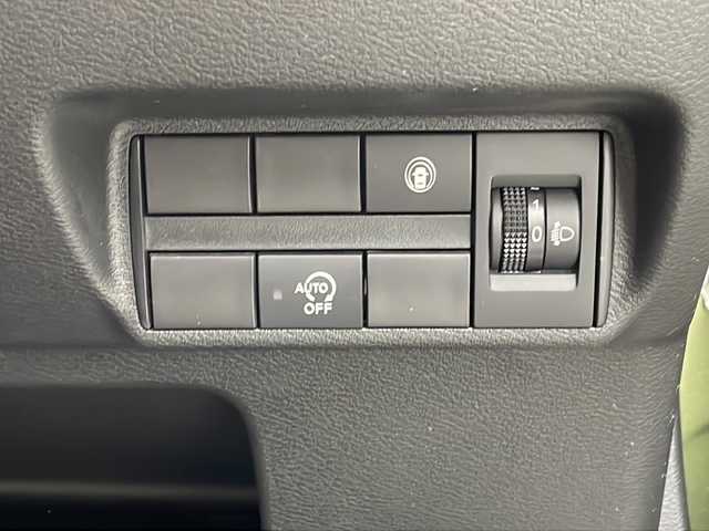 日産 デイズ X 沖縄県 2020(令2)年 4.7万km プレミアムオリーブメタリック 純正９インチナビ　MM319D-L/（ラジオ、ＣＤ、ＤＶＤ、Ｂｌｕｅｔｏｏｔｈ、フルセグＴＶ）　/プッシュスタート/スマートキー/純正フロアマット/ＡＡＣ/オートライト/衝突軽減ブレーキ/電動格納ミラー/純正シートカバー/前後コーナーセンサー/アイドリングストップ/レザー調シートカバー